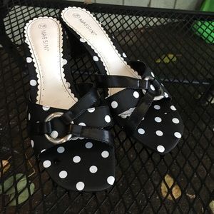 Woman’s Size 7.5 Massini